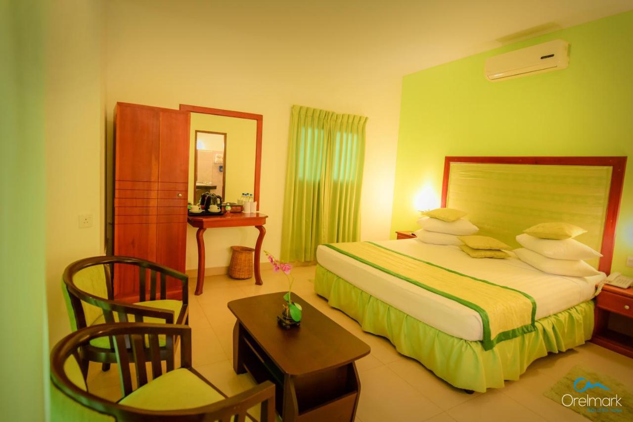 Seethawaka Regency Avissawella Esterno foto